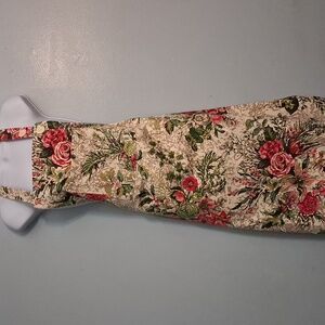 April Cornell 100% cotton apron floral design in cream, green and brown Fabric.